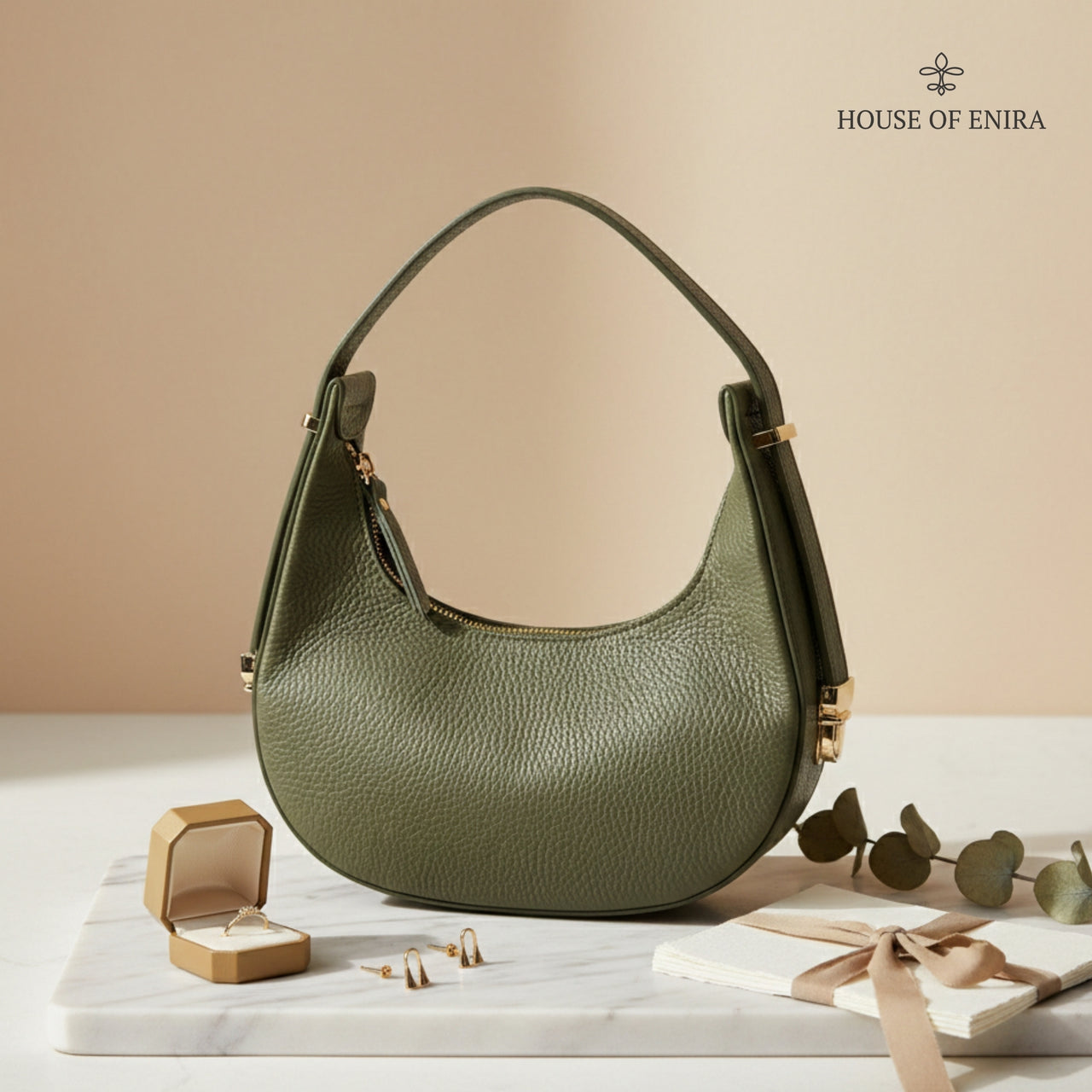 Aliel half-moon bag cream
