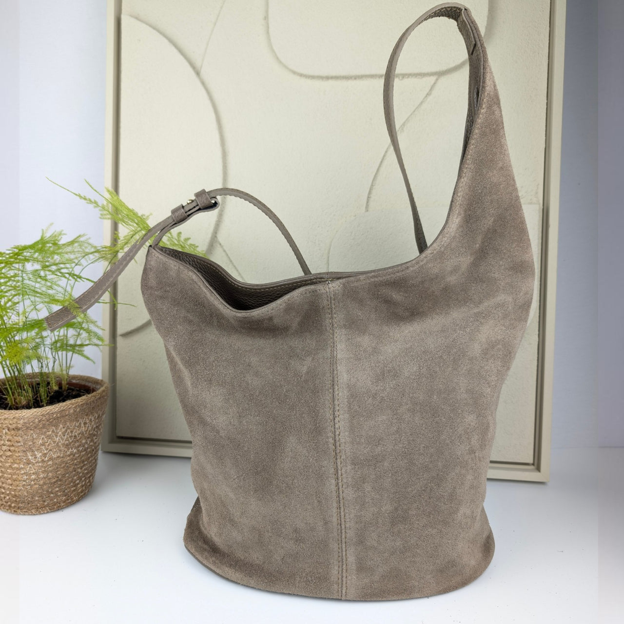 Aiga shoulder bag taupe dark