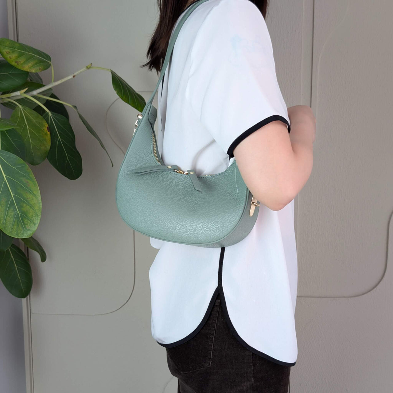 Aliel half-moon bag sage green