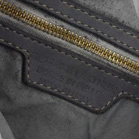 Umhängetasche aus geflochtenem Leder in Schwarz, Innenfach mit Reißverschluss, House of Enira Licea
