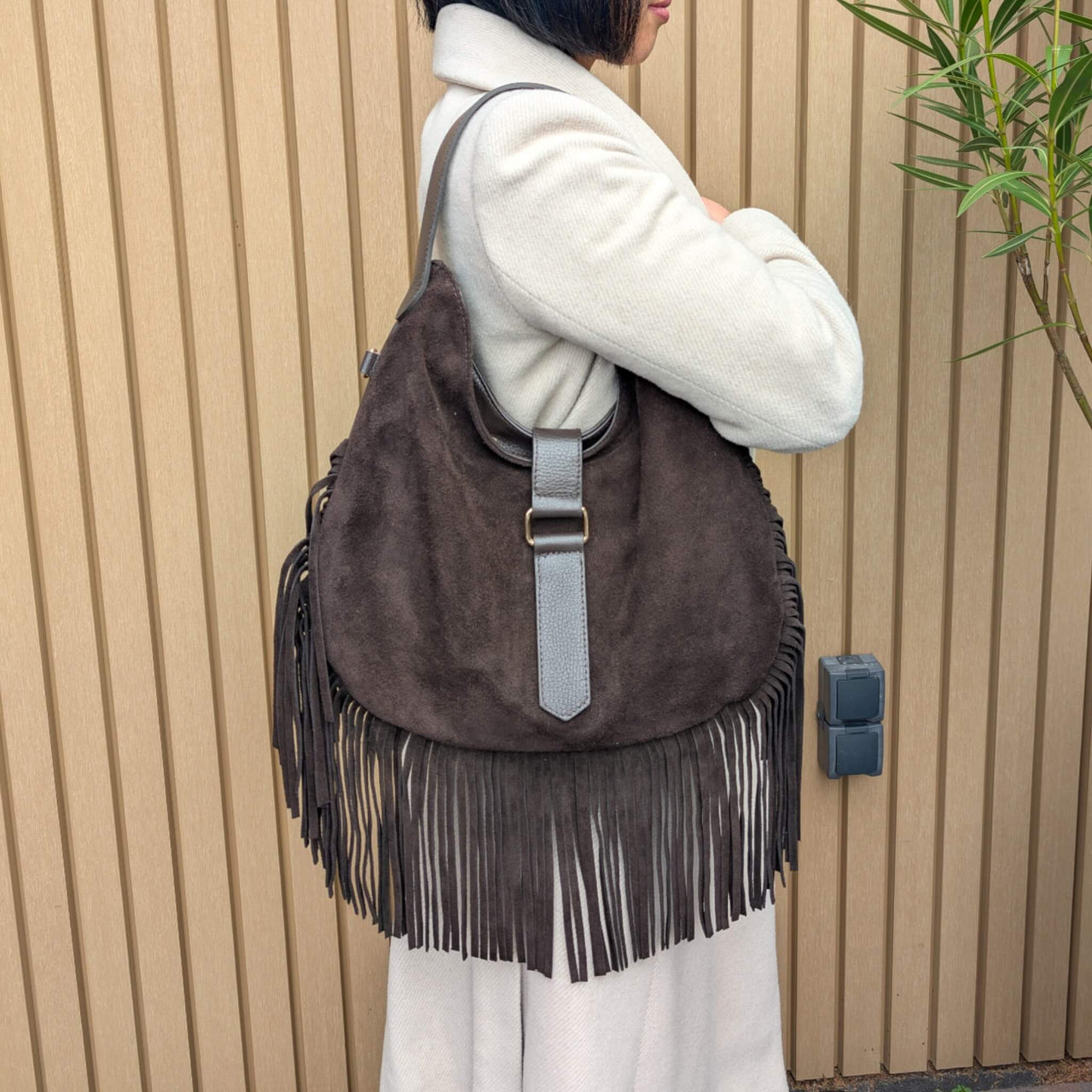 Nesi shoulder bag L chocolate