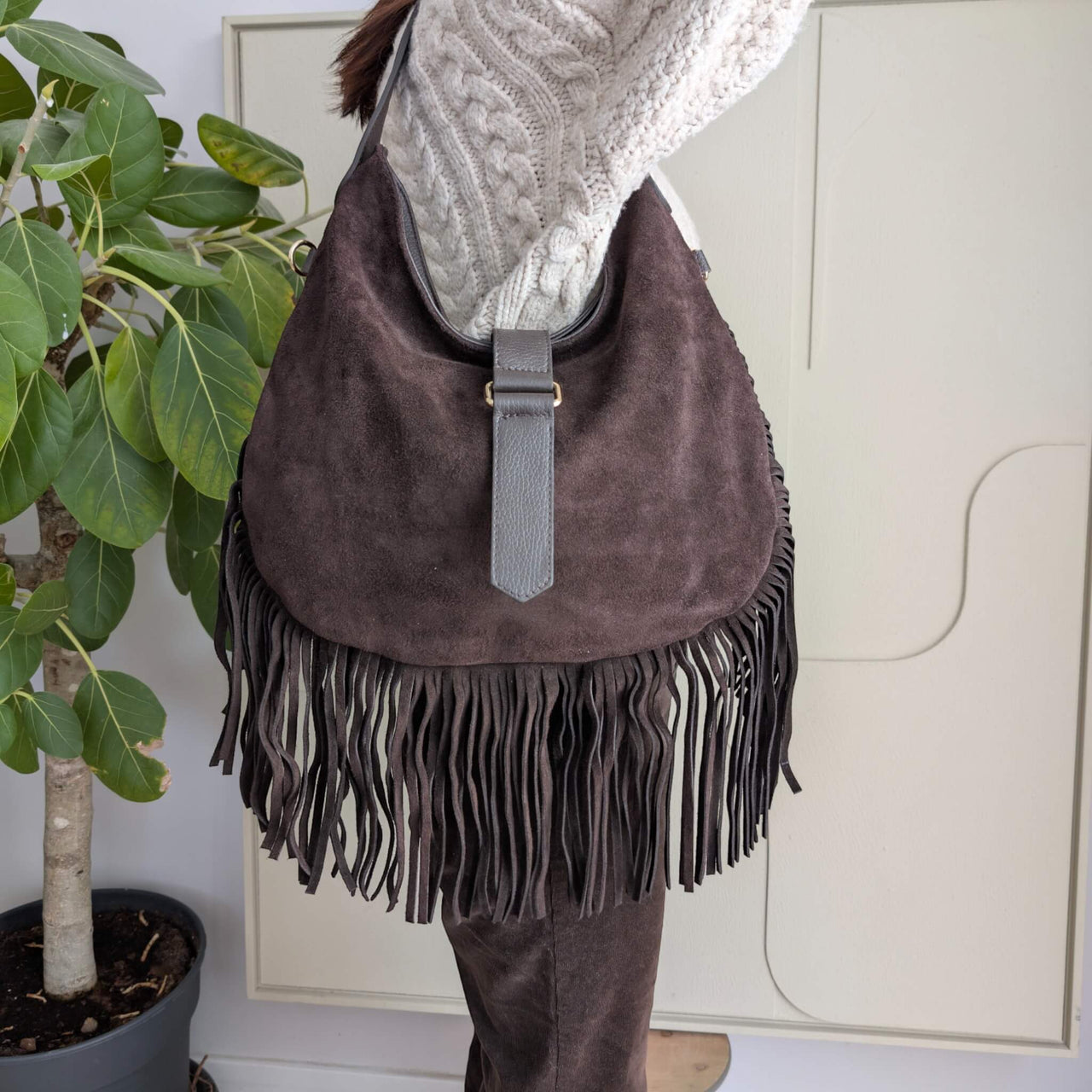 Nesi shoulder bag L chocolate