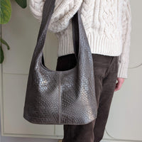Oleas shoulder bag S chocolate