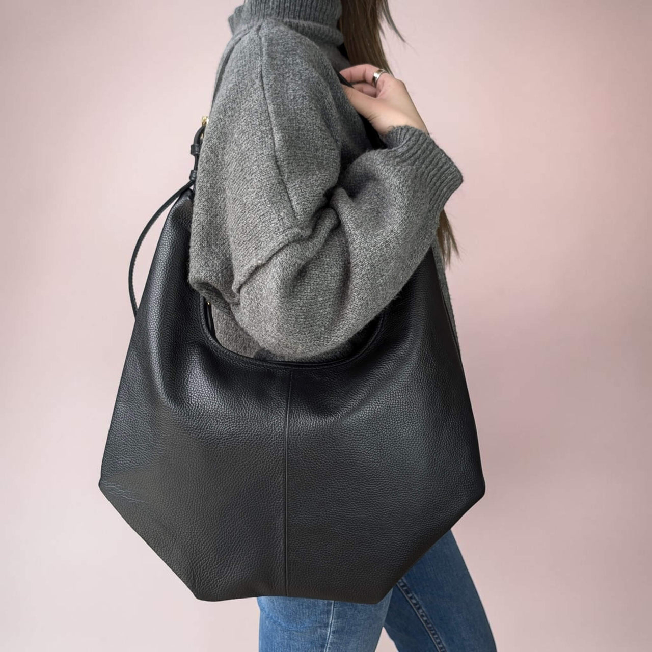 Ruala shoulder bag black