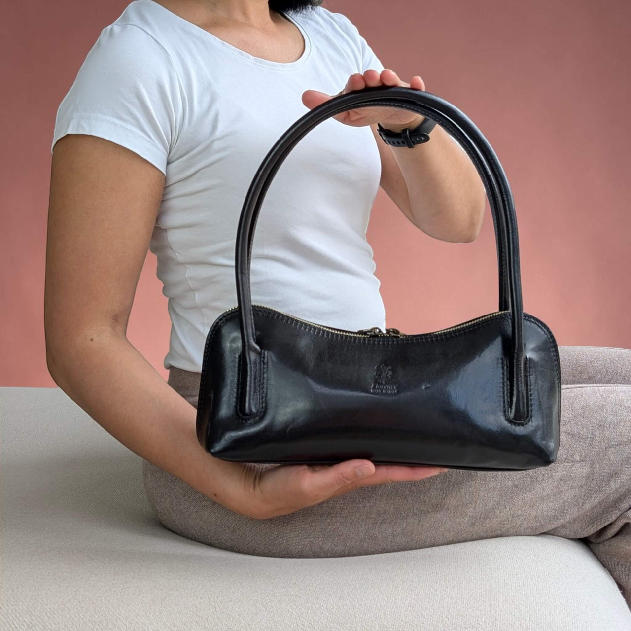 Viali baguette bag black